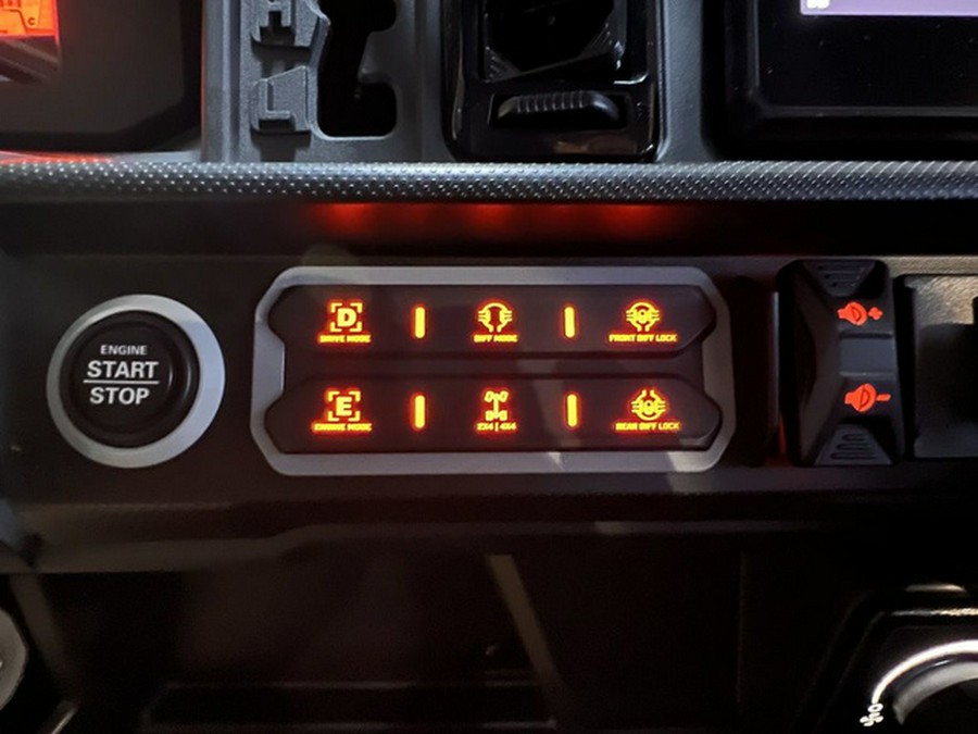 2026 Can-Am Defender Limited HD11