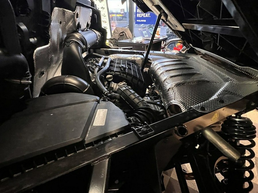 2026 Can-Am Defender Limited HD11