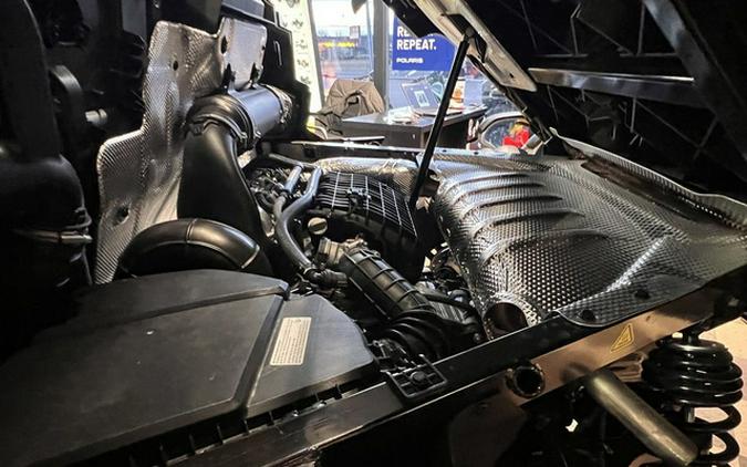 2026 Can-Am Defender Limited HD11