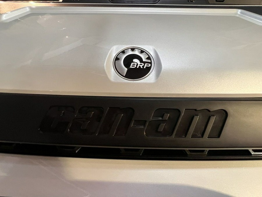 2026 Can-Am Defender Limited HD11