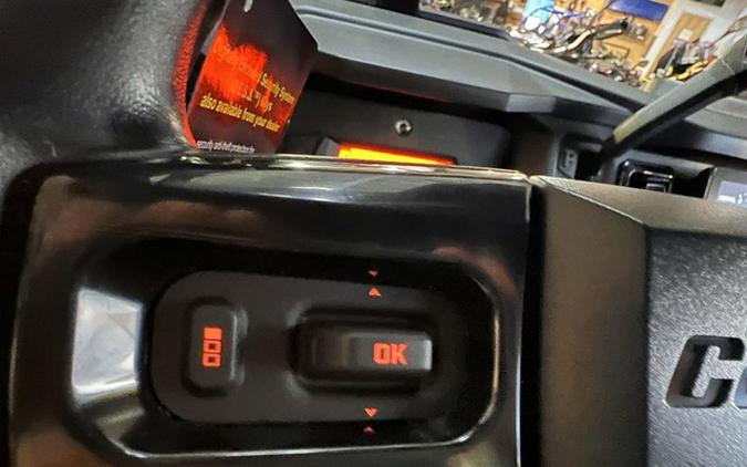 2026 Can-Am Defender Limited HD11