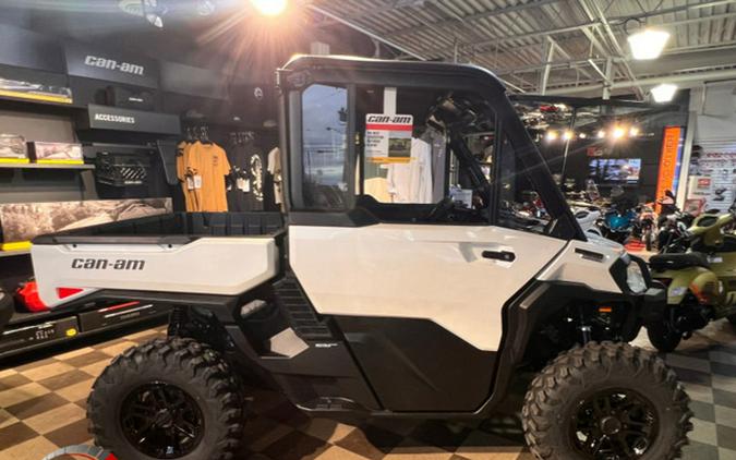 2026 Can-Am Defender Limited HD11