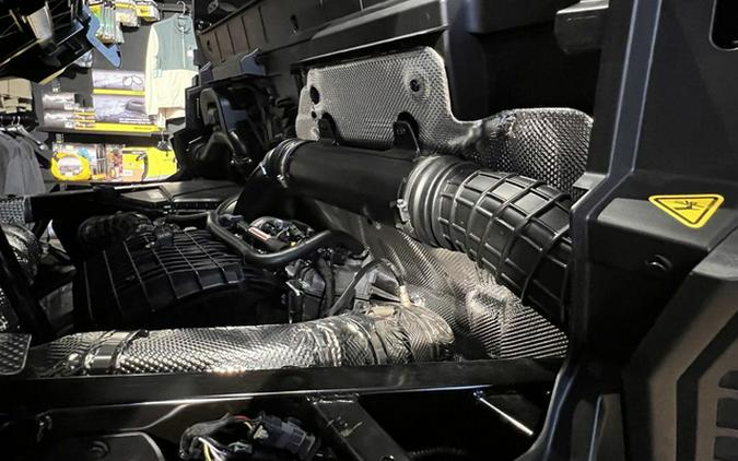 2026 Can-Am Defender Limited HD11