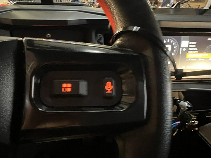 2026 Can-Am Defender Limited HD11