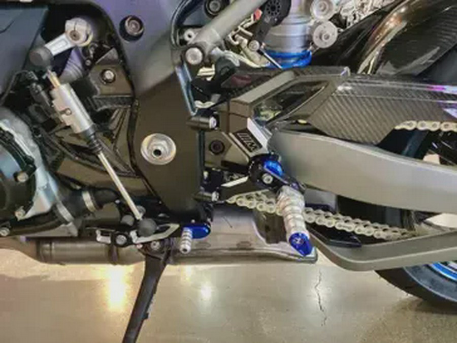 2026 BMW M 1000 R