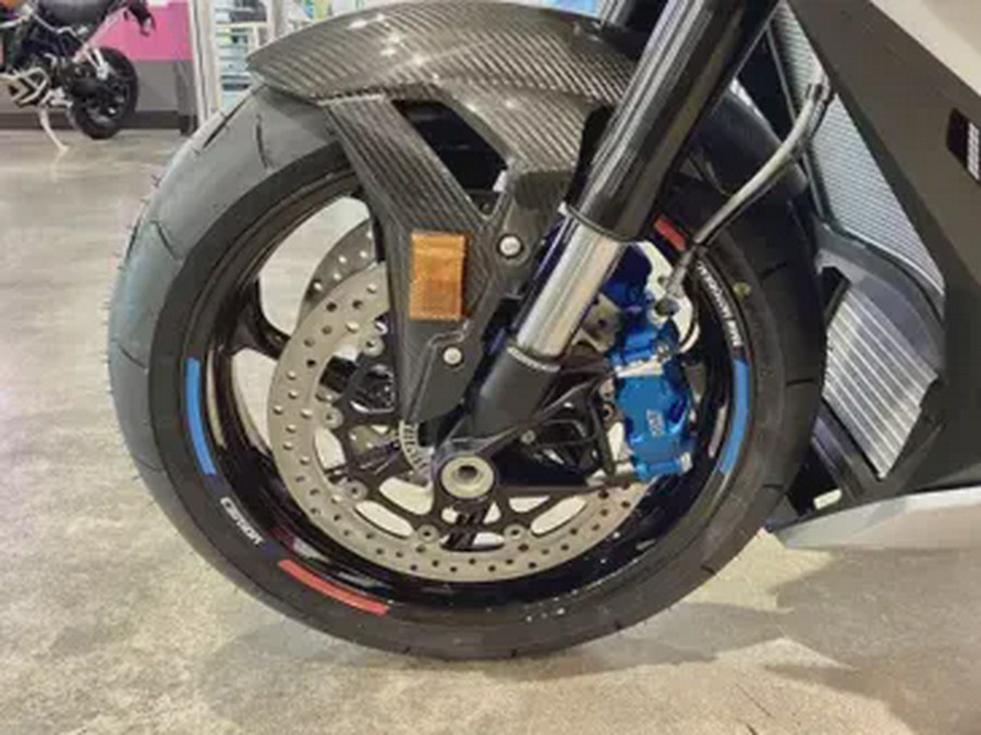 2026 BMW M 1000 R