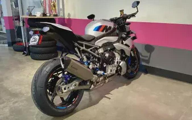 2026 BMW M 1000 R