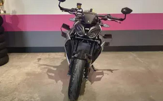 2026 BMW M 1000 R