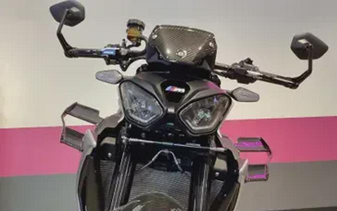 2026 BMW M 1000 R