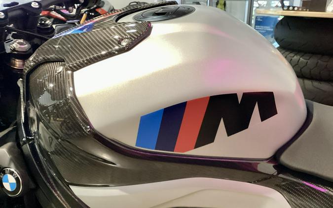 2026 BMW M 1000 R