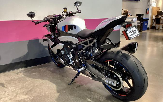 2026 BMW M 1000 R