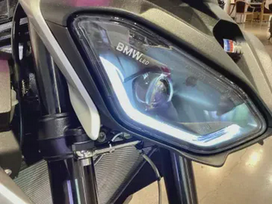2026 BMW M 1000 R