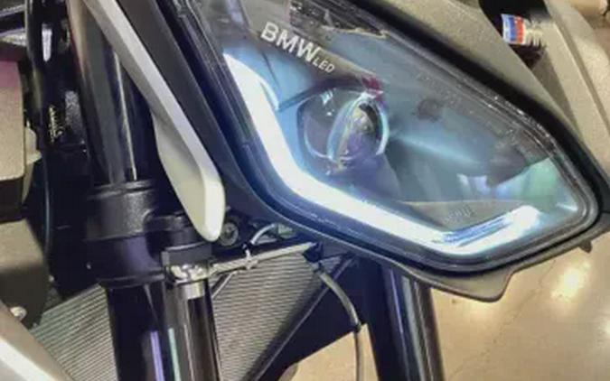 2026 BMW M 1000 R