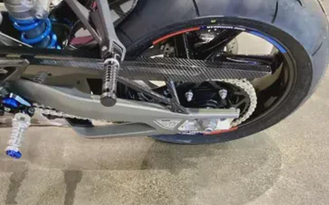 2026 BMW M 1000 R
