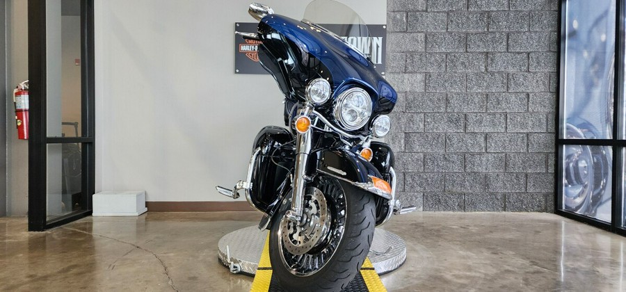 2013 Harley-Davidson® Electra Glide® Ultra Limited FLHTK