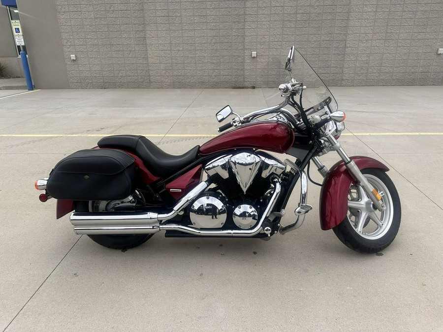 2010 Honda® Stateline (VT1300CR)