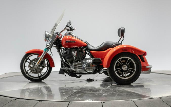 2020 HARLEY-DAVIDSON FLRT FREEWHEELER in Performance Orange
