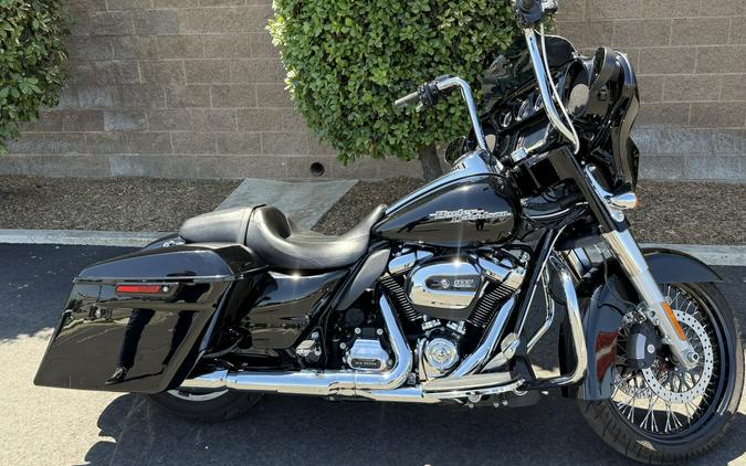 FLHXS 2017 Street Glide® Special