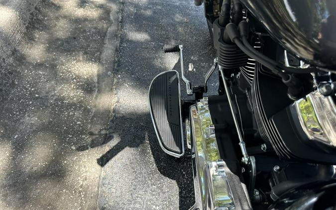 2026 Harley-Davidson® Fat Boy® Vivid Black Chrome Trim