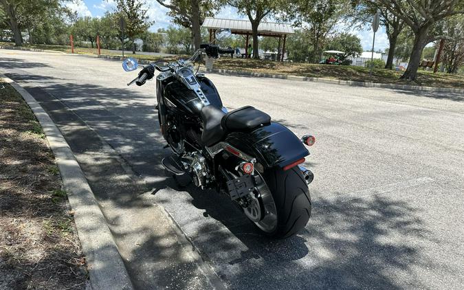 2026 Harley-Davidson® Fat Boy® Vivid Black Chrome Trim