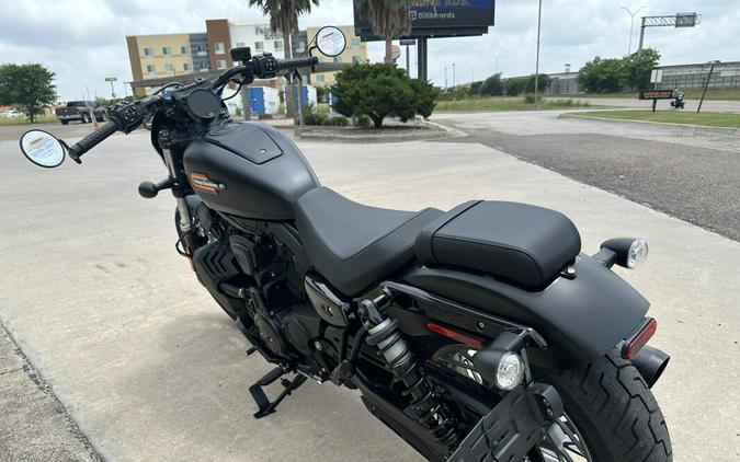 RH975S 2025 Nightster Special