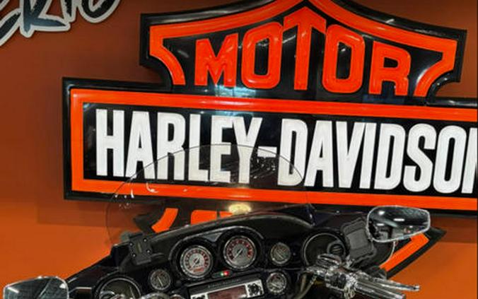 2012 Harley-Davidson® FLHTCUSE7 - CVO™ Ultra Classic® Electra Glide®