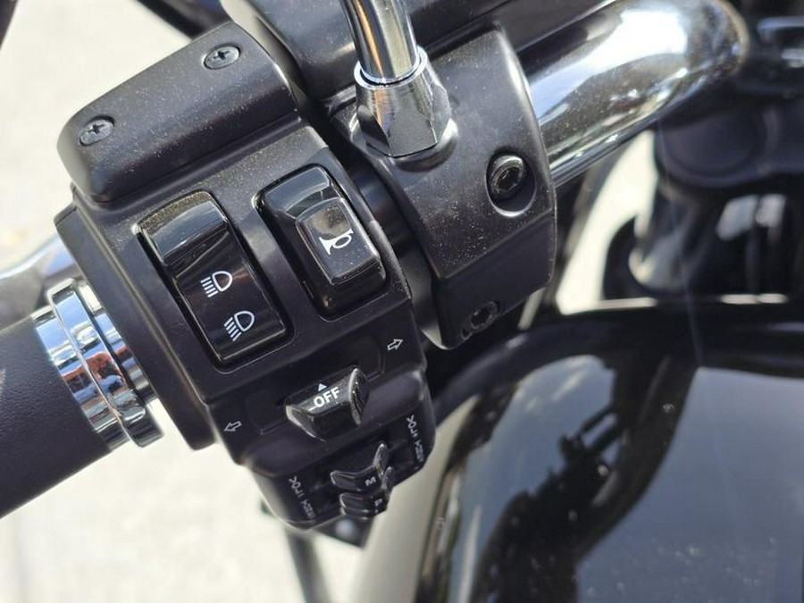 2025 Kawasaki Vulcan® 1700 Vaquero® ABS