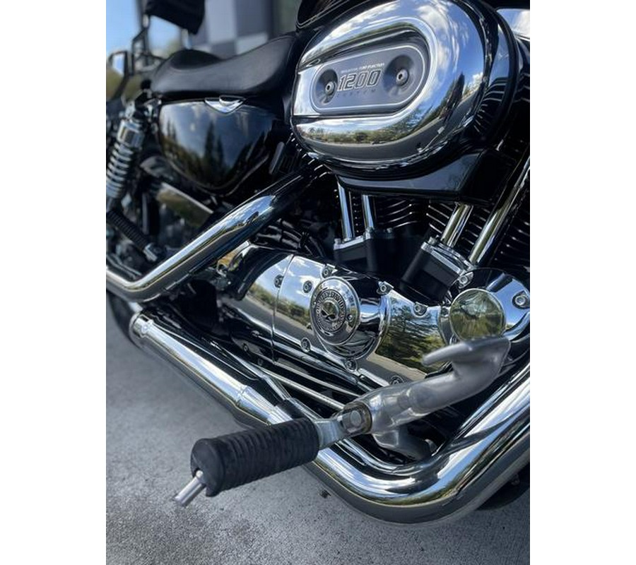 2013 Harley-Davidson® XL1200C - Sportster® 1200 Custom