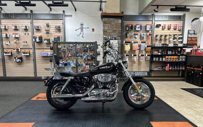 2013 Harley-Davidson® XL1200C - Sportster® 1200 Custom