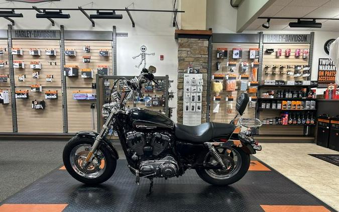 2013 Harley-Davidson® XL1200C - Sportster® 1200 Custom