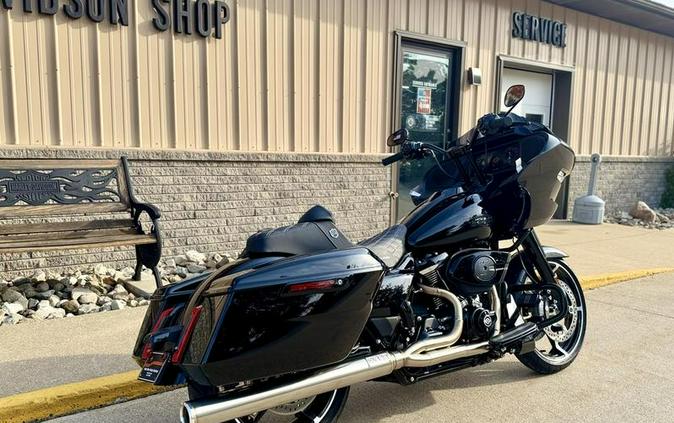 2025 Harley-Davidson® FLTRX - Road Glide®