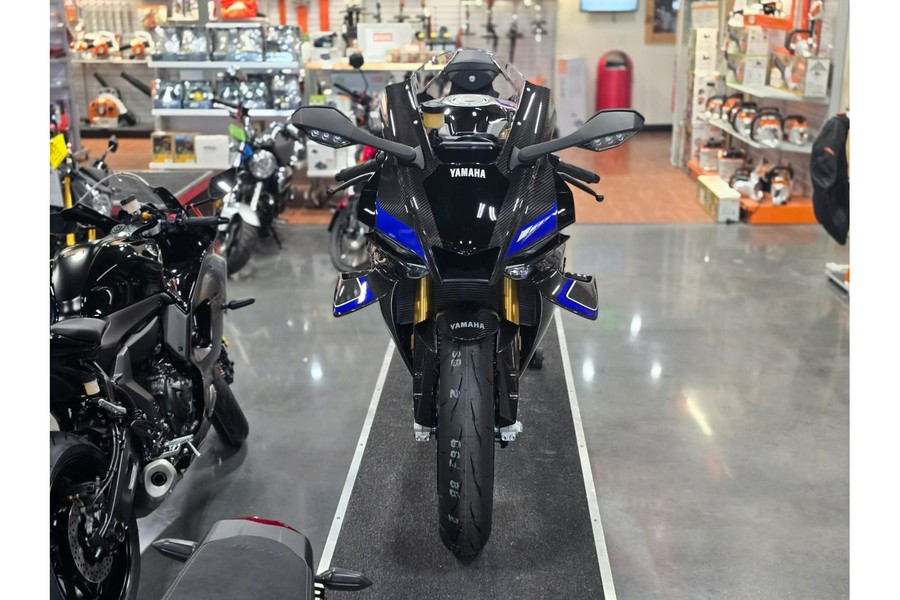 2025 Yamaha YZF R1M