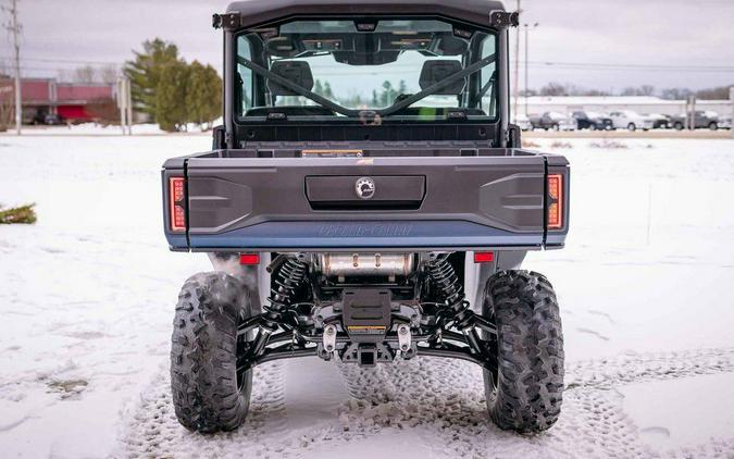 2026 Can-Am® Defender XT CAB HD11