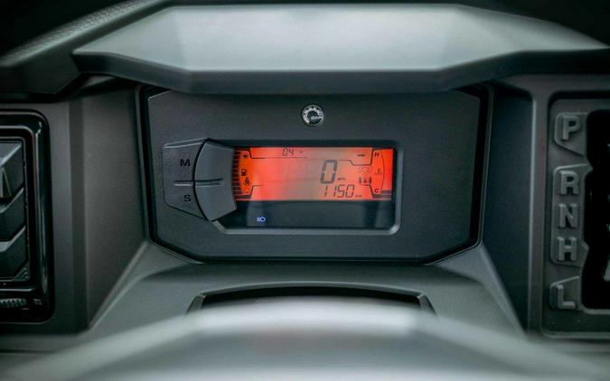 2026 Can-Am® Defender XT CAB HD11