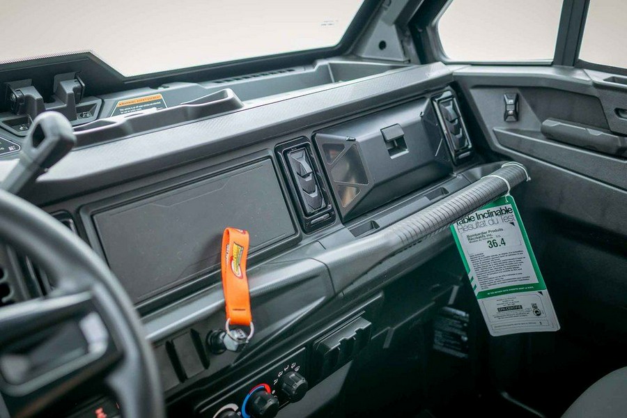 2026 Can-Am® Defender XT CAB HD11