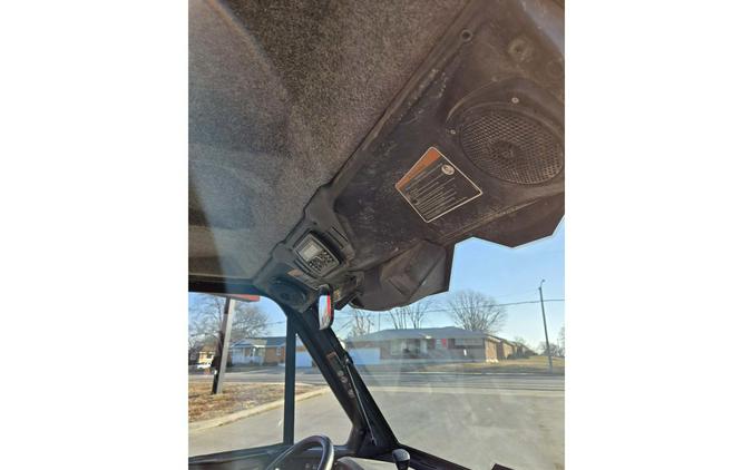 2022 Can-Am DEFENDER LIMITED HD10