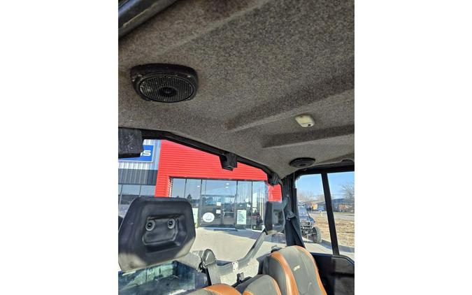 2022 Can-Am DEFENDER LIMITED HD10