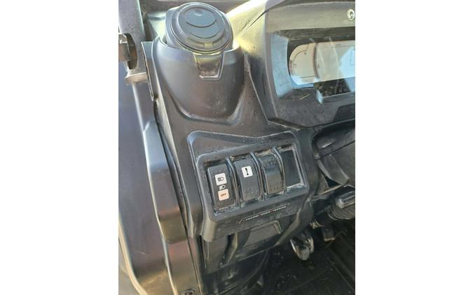 2022 Can-Am DEFENDER LIMITED HD10