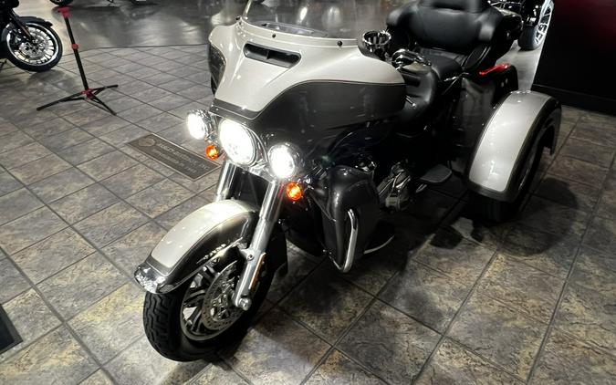 FLHTCUTG 2023 Tri Glide Ultra