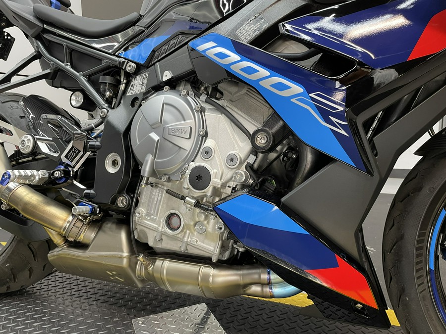 2023 BMW M 1000 R