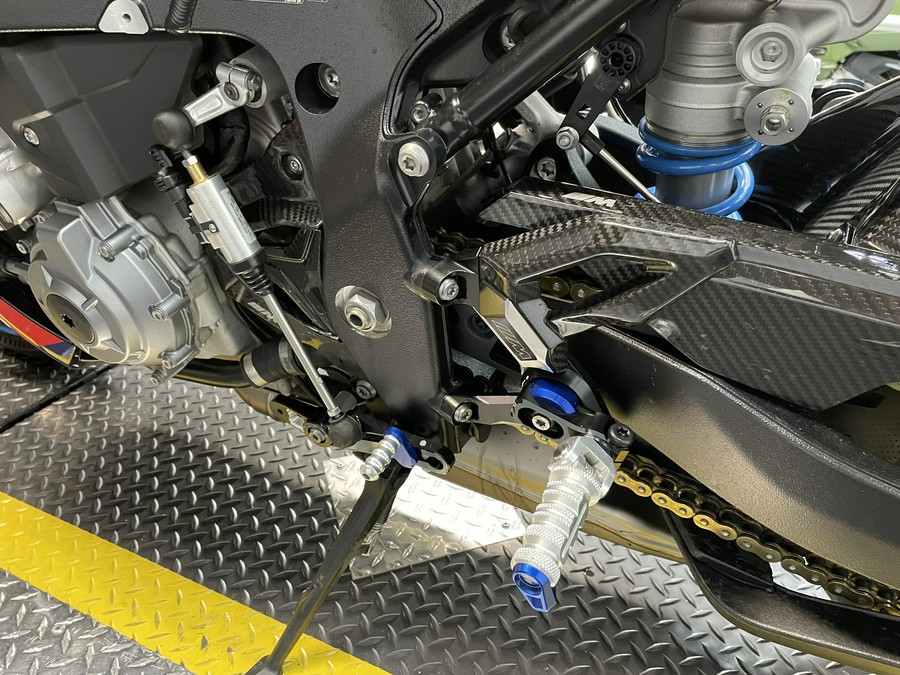 2023 BMW M 1000 R
