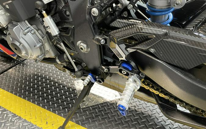 2023 BMW M 1000 R
