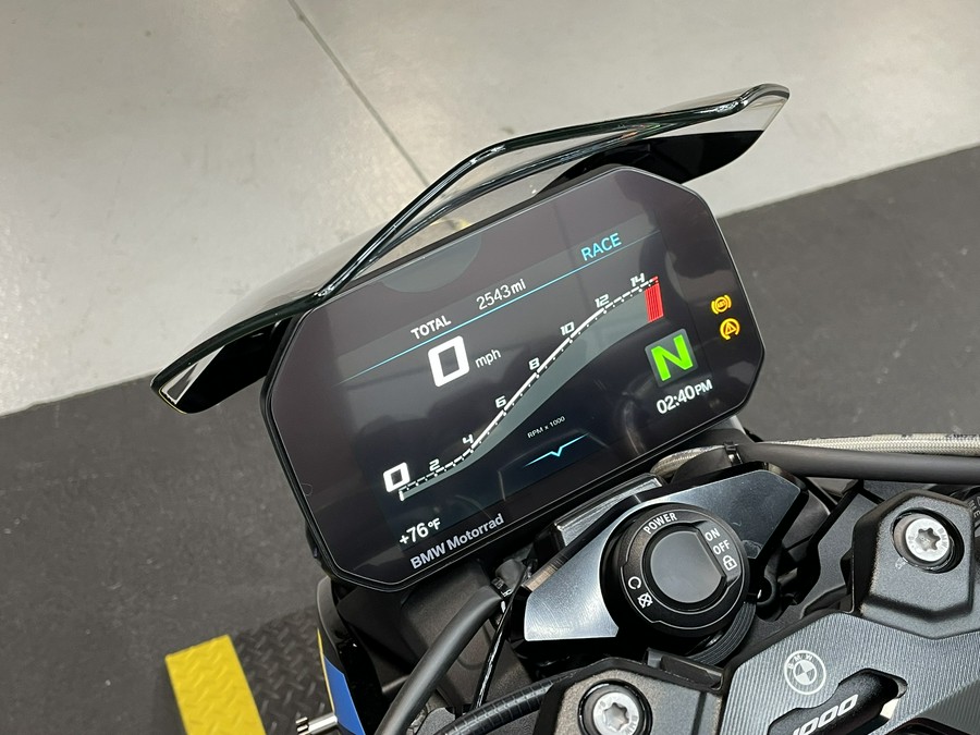 2023 BMW M 1000 R