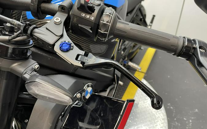2023 BMW M 1000 R