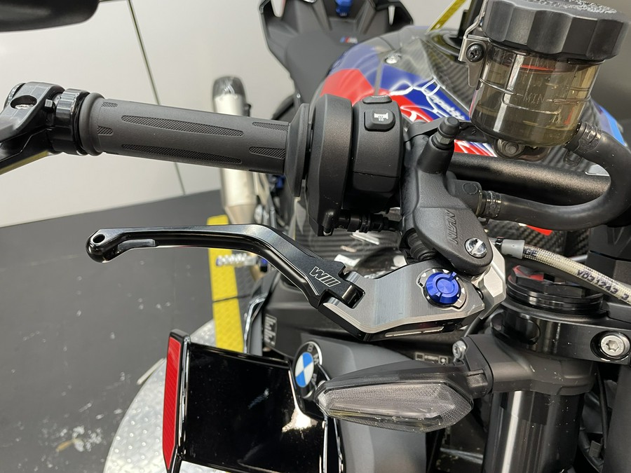 2023 BMW M 1000 R