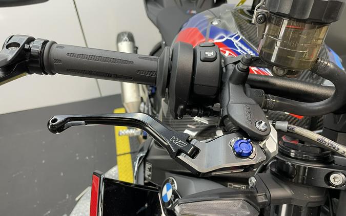 2023 BMW M 1000 R