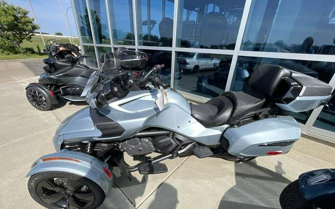 2022 Can-Am® Spyder F3 Limited Dark Wheels