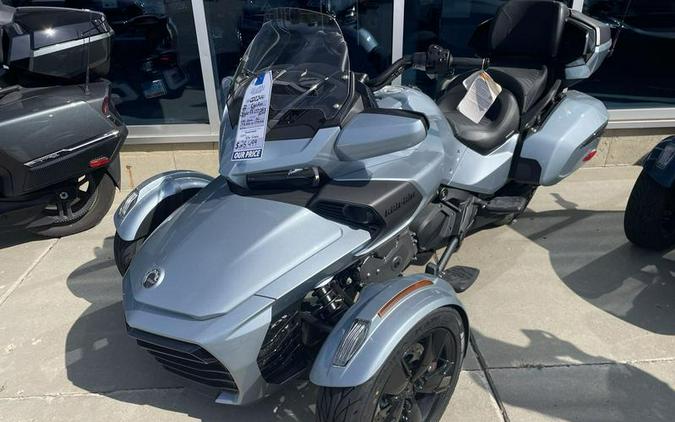 2022 Can-Am® Spyder F3 Limited Dark Wheels