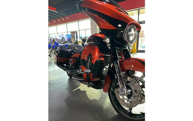 2017 Harley-Davidson® Street Glide CVO™ Street Glide®