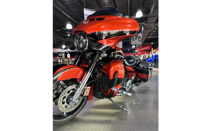 2017 Harley-Davidson® Street Glide CVO™ Street Glide®